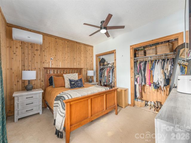215 Hall Top Road, Waynesville, NC 28786