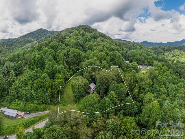 215 Hall Top Road, Waynesville, NC 28786