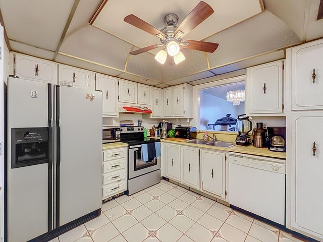 410 NW 68th Avenue 301, Plantation, FL 33317