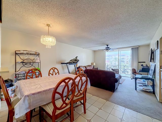 410 NW 68th Avenue 301, Plantation, FL 33317
