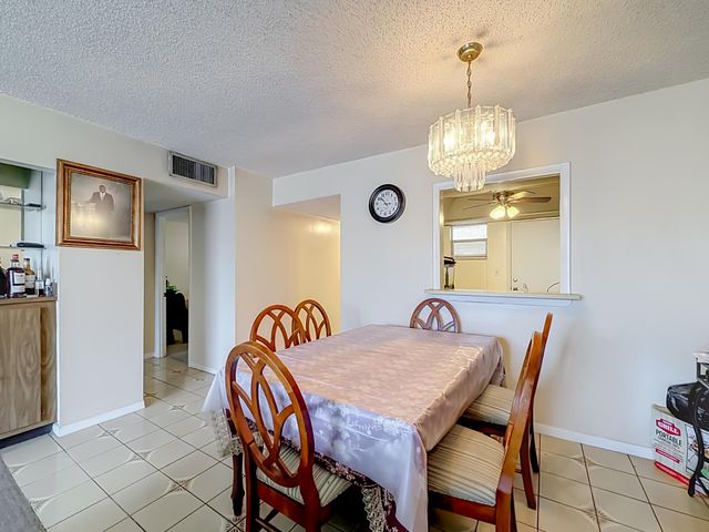 410 NW 68th Avenue 301, Plantation, FL 33317
