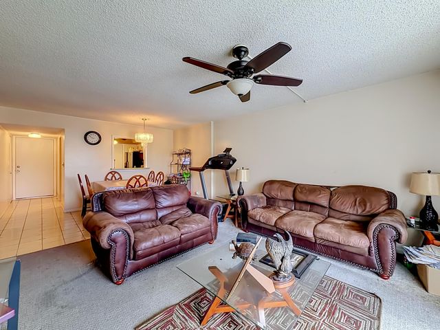 410 NW 68th Avenue 301, Plantation, FL 33317