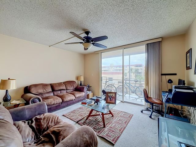 410 NW 68th Avenue 301, Plantation, FL 33317