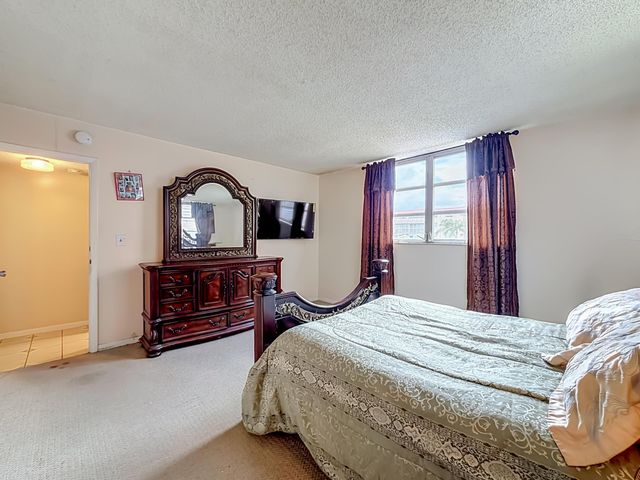 410 NW 68th Avenue 301, Plantation, FL 33317