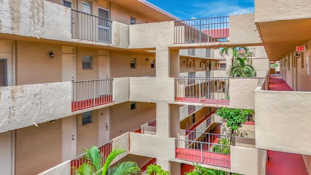 410 NW 68th Avenue 301, Plantation, FL 33317