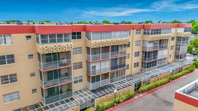 410 NW 68th Avenue 301, Plantation, FL 33317
