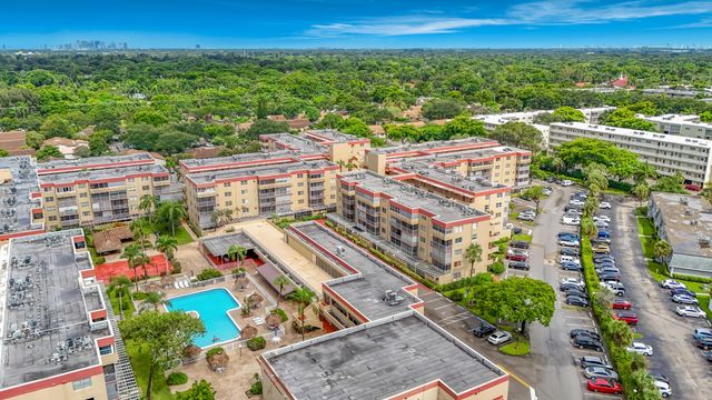 410 NW 68th Avenue 301, Plantation, FL 33317