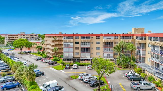 410 NW 68th Avenue 301, Plantation, FL 33317