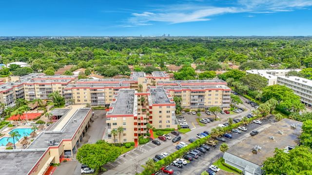 410 NW 68th Avenue 301, Plantation, FL 33317