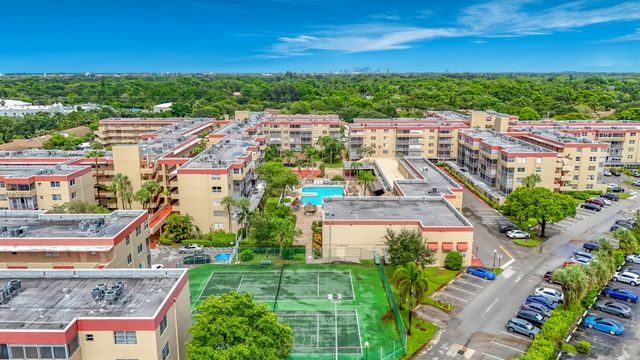 410 NW 68th Avenue 301, Plantation, FL 33317