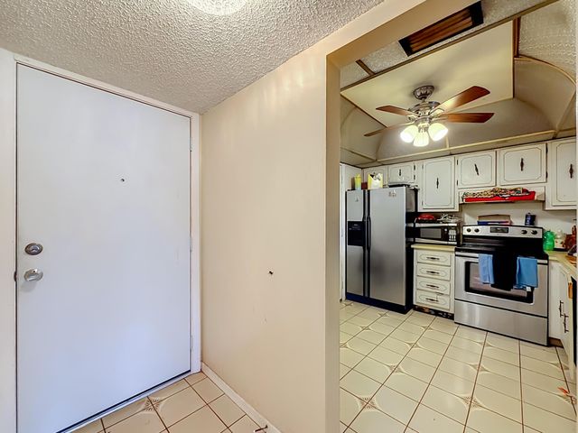 410 NW 68th Avenue 301, Plantation, FL 33317