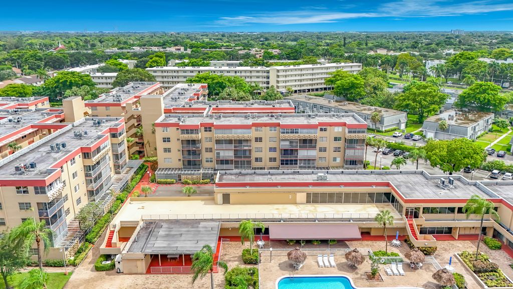 410 NW 68th Avenue 301, Plantation, FL 33317