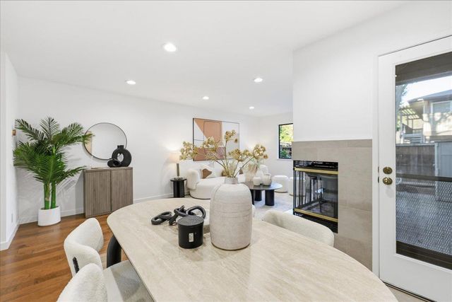 1983 San Luis Avenue 16, Mountain View, CA 94043