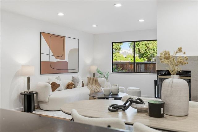 1983 San Luis Avenue 16, Mountain View, CA 94043