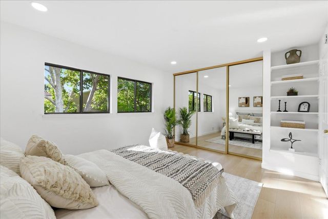 1983 San Luis Avenue 16, Mountain View, CA 94043