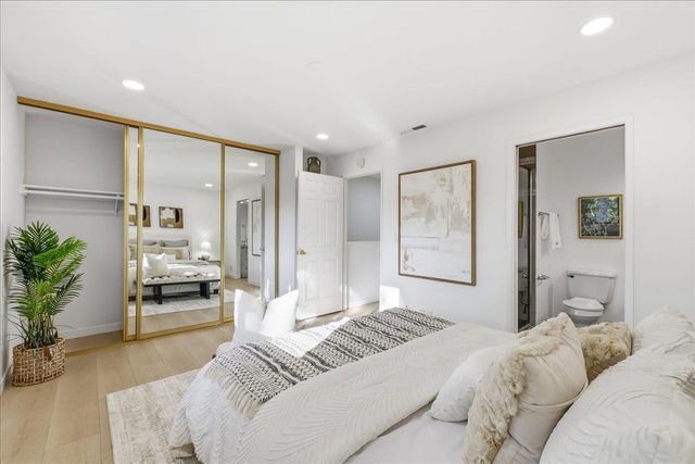 1983 San Luis Avenue 16, Mountain View, CA 94043
