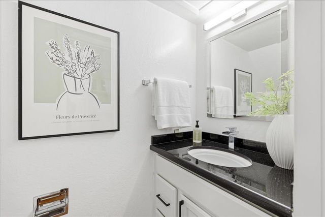 1983 San Luis Avenue 16, Mountain View, CA 94043