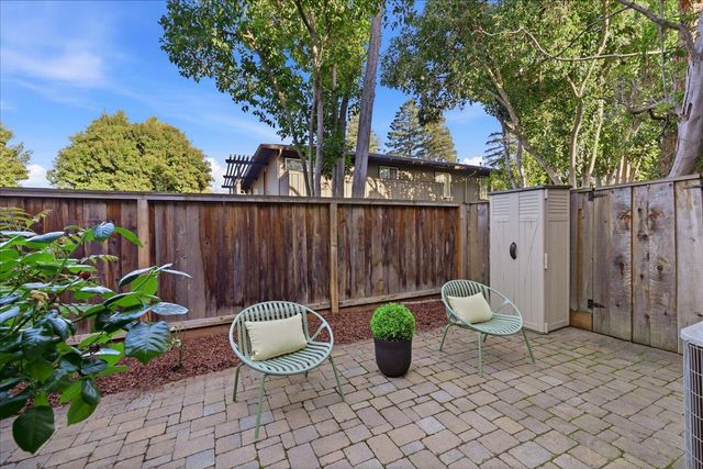 1983 San Luis Avenue 16, Mountain View, CA 94043