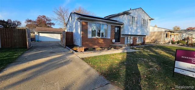 22308 Larch Street, Woodhaven, MI 48183