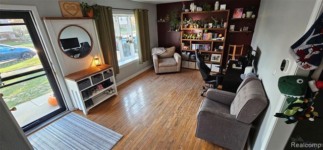 22308 Larch Street, Woodhaven, MI 48183