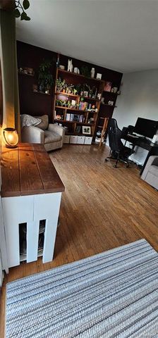 22308 Larch Street, Woodhaven, MI 48183