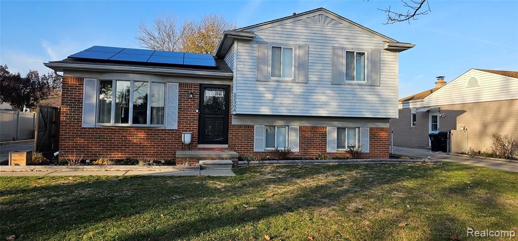 22308 Larch Street, Woodhaven, MI 48183