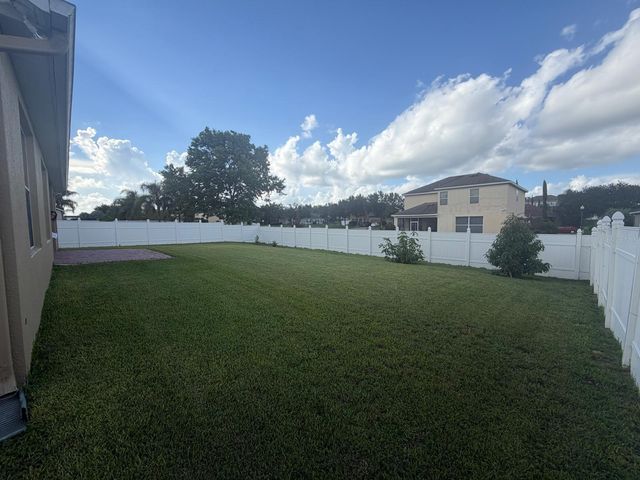 4576 BARBADOS LOOP, Clermont, FL 34711