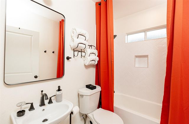 3608 Mcilhenny Street, Houston, TX 77004