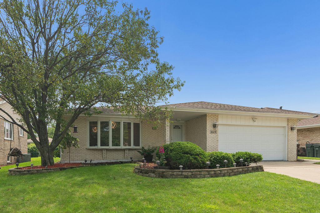 6619 Courtney Drive, Oak Forest, IL 60452 — photo 2