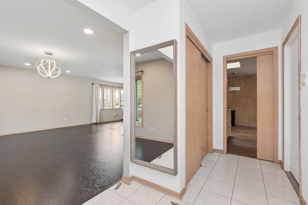 6619 Courtney Drive, Oak Forest, IL 60452 — photo 5