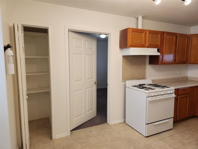 1803 Church A, Galveston, TX 77550