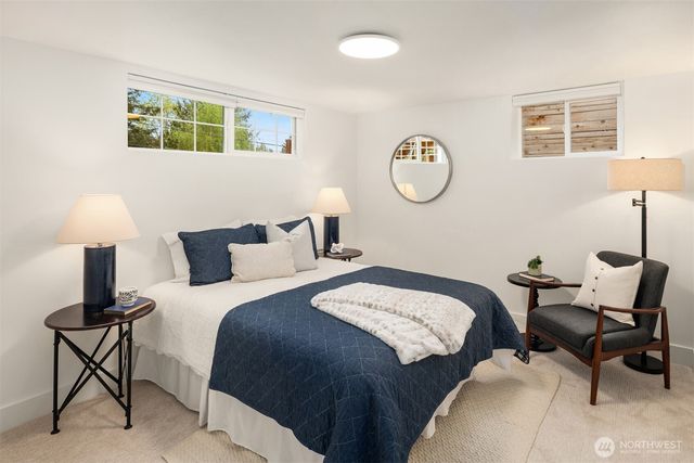 2011 NE 97th Street, Seattle, WA 98115