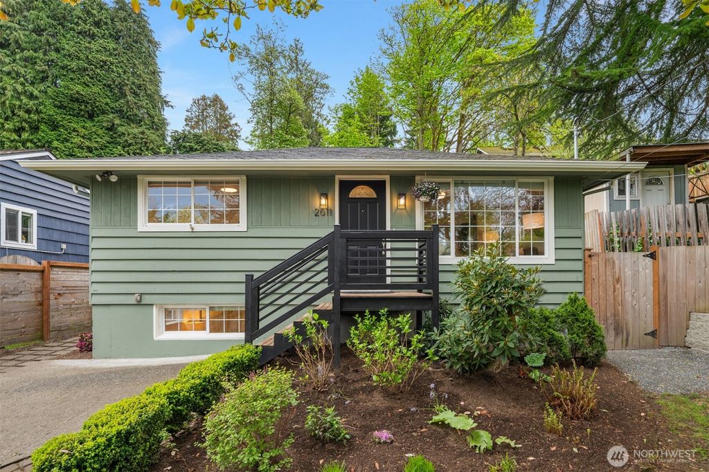 2011 NE 97th Street, Seattle, WA 98115