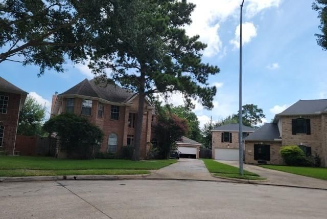 17422 Apache Hills Drive, Tomball, TX 77377