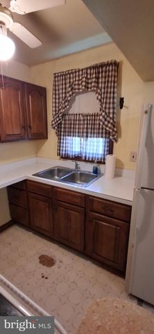 202 HOLY CROSS ST, Brooklyn, MD 21225