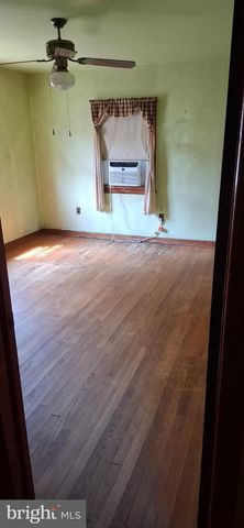 202 HOLY CROSS ST, Brooklyn, MD 21225