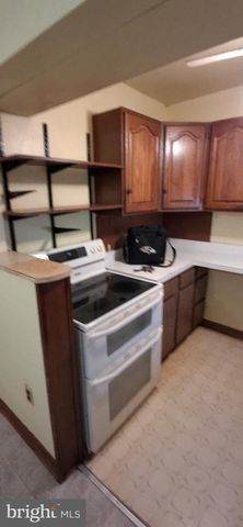 202 HOLY CROSS ST, Brooklyn, MD 21225