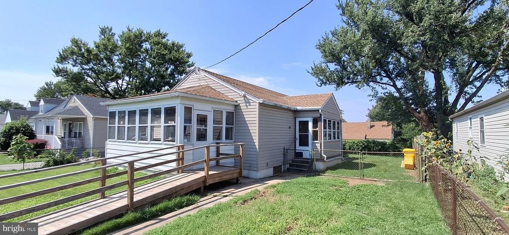 202 HOLY CROSS ST, Brooklyn, MD 21225
