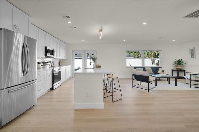 4989 E WIND STREET, Orlando, FL 32812