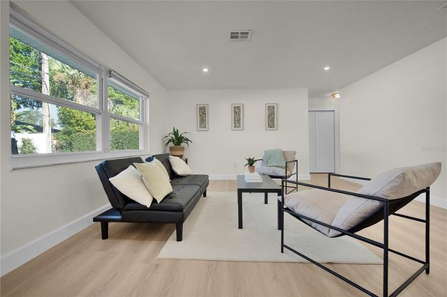 4989 E WIND STREET, Orlando, FL 32812