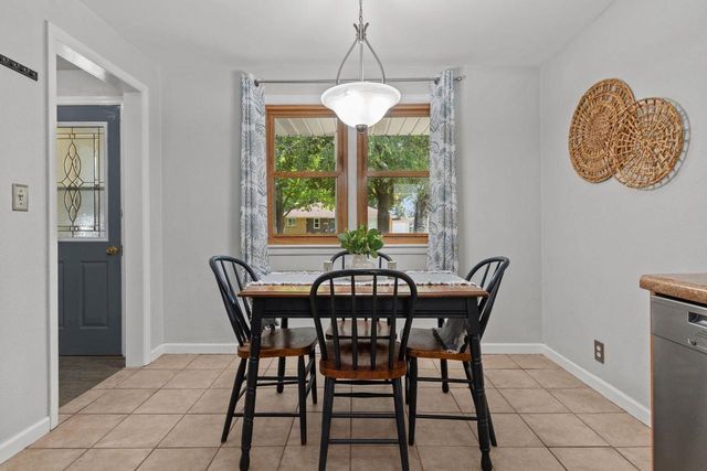 2213 N BENNETT STREET, Appleton, WI 54914