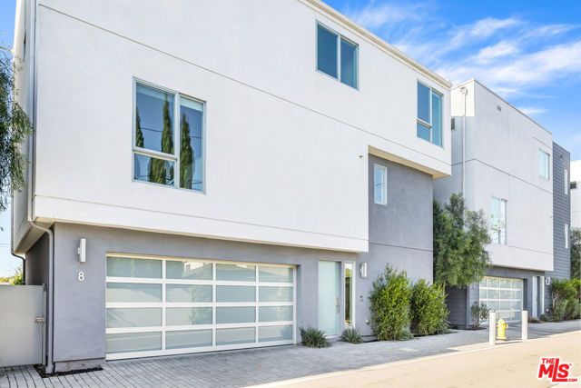 11724 Culver Boulevard 8, Los Angeles, CA 90066