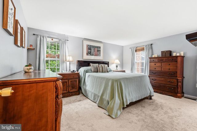 5839 NEW ENGLAND WOODS DR, Burke, VA 22015