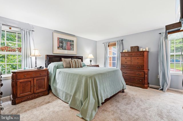 5839 NEW ENGLAND WOODS DR, Burke, VA 22015