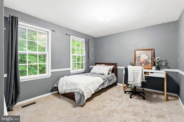5839 NEW ENGLAND WOODS DR, Burke, VA 22015