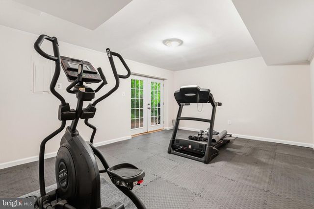 5839 NEW ENGLAND WOODS DR, Burke, VA 22015