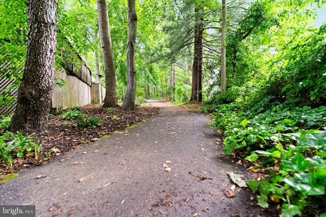 5839 NEW ENGLAND WOODS DR, Burke, VA 22015