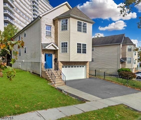 54 Melrose Ave, East Orange City, NJ 07018