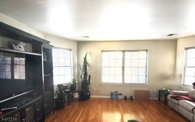 54 Melrose Ave, East Orange City, NJ 07018