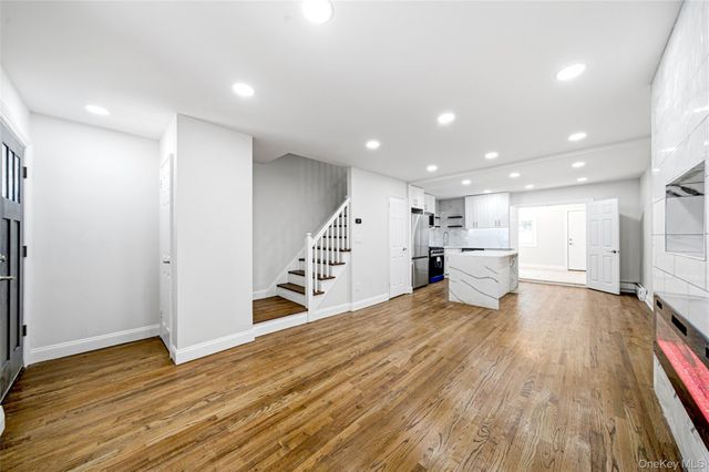 1010 E 230th Street, Bronx, NY 10466